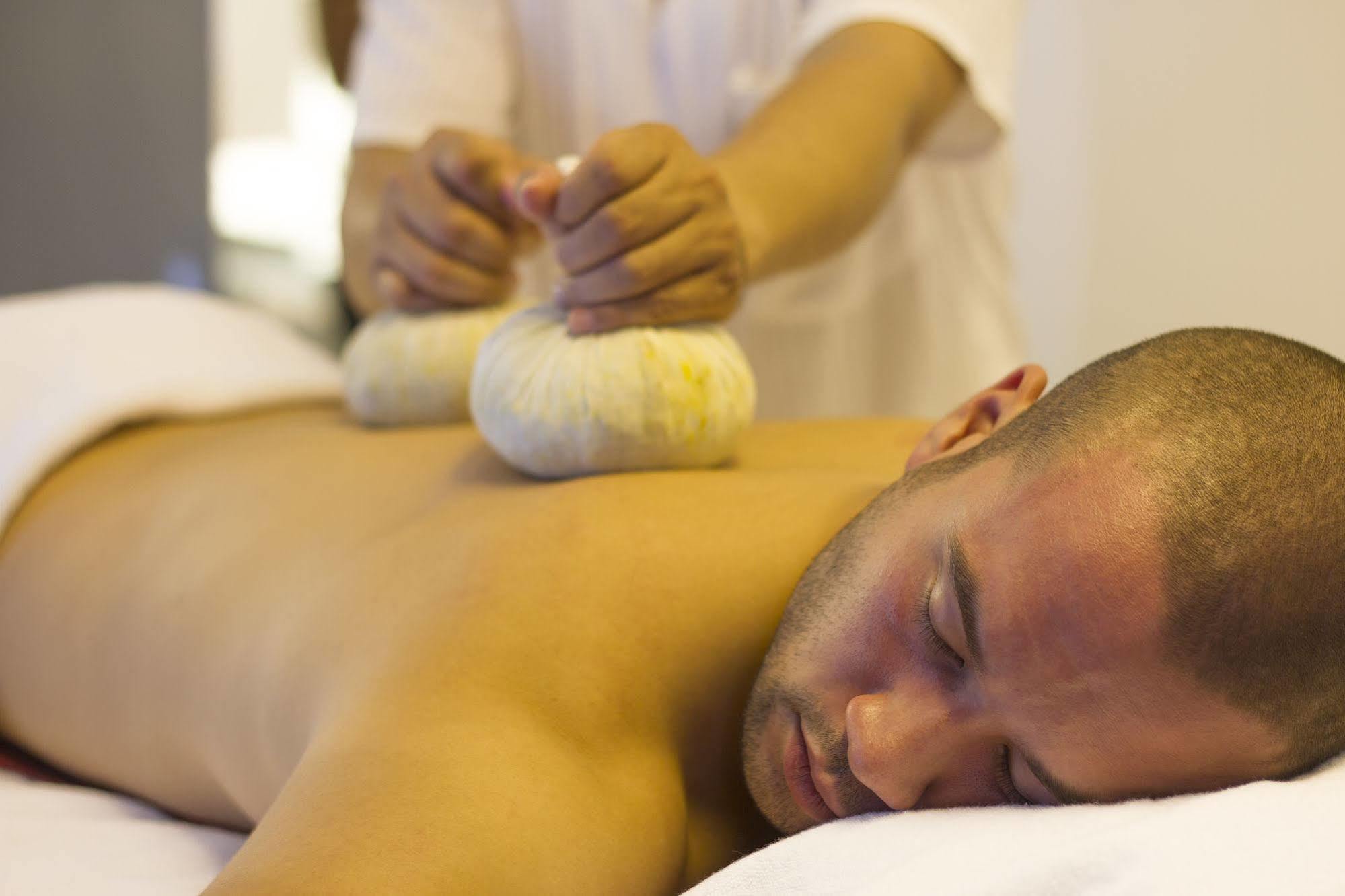 Hotel Records Phnom Penh Ngoại thất bức ảnh