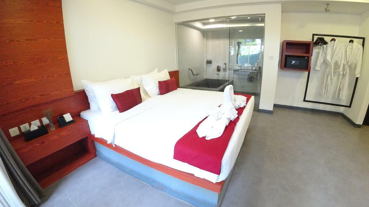 Hotel Records Phnom Penh Ngoại thất bức ảnh