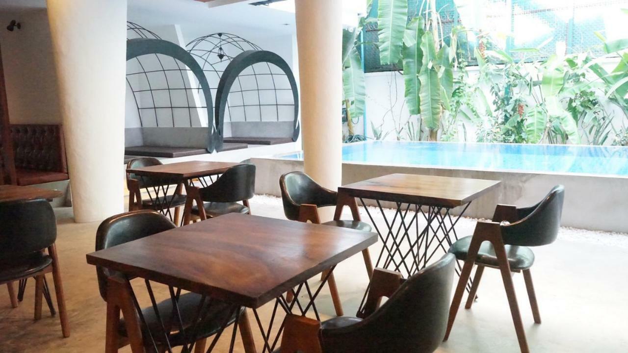 Hotel Records Phnom Penh Ngoại thất bức ảnh